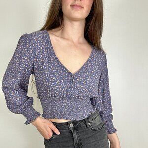 *American Eagle Cropped Long Sleeve V Neck Blouse